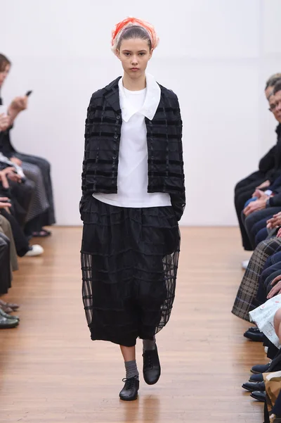 Look 12